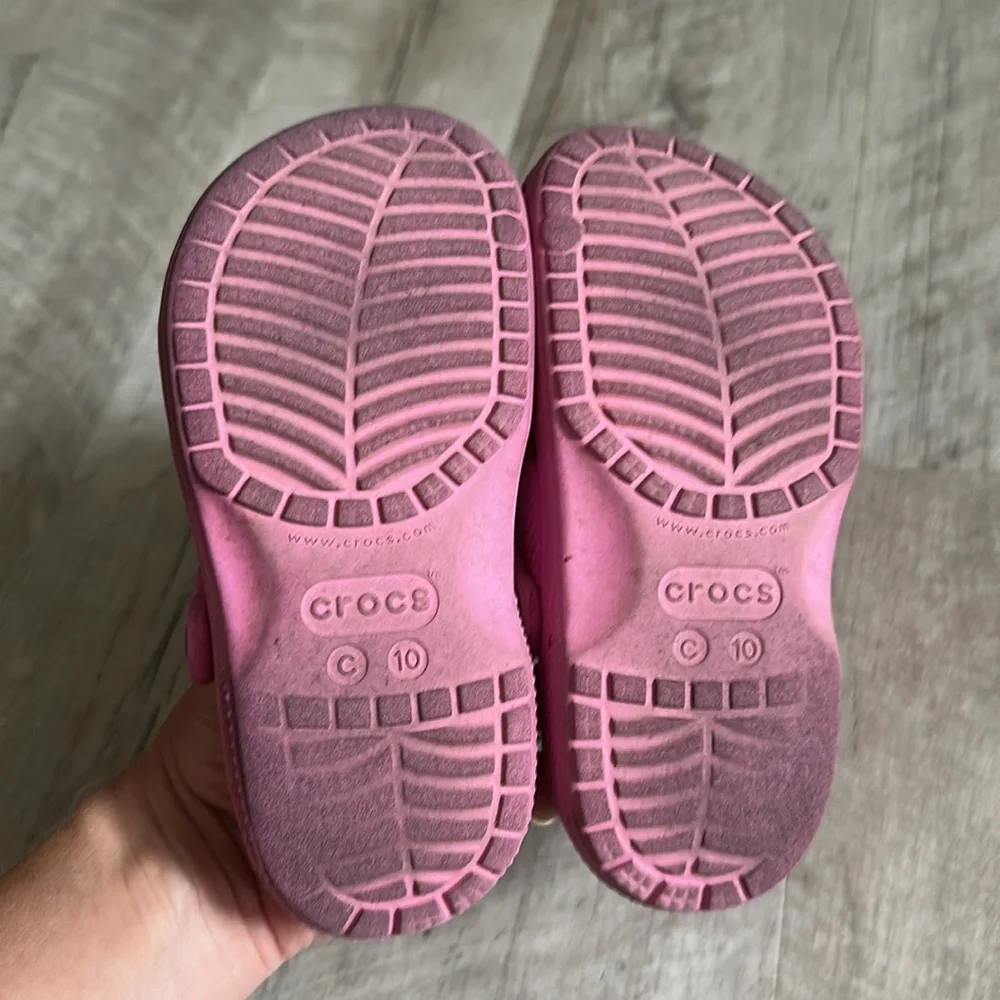 Crocs • pink slip on crocs